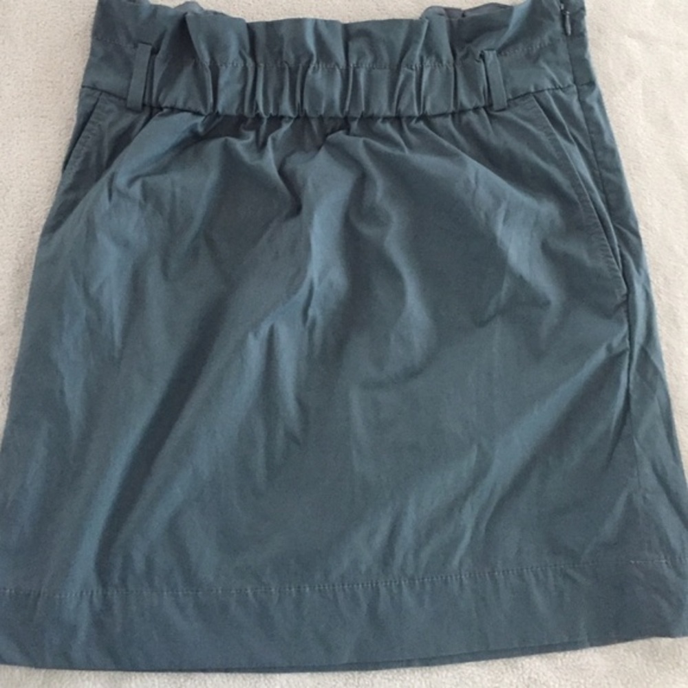 Like new Banana Republic spring Skirt